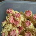 Cooksnap dari Windy Puspita untuk resep 🍓Kue semprit tepung🍓 maezena.. 3 bahan Saja🍓