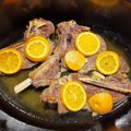 Cooksnap από Δέσποινα Καρπούζα στη συνταγή Μοσχαρίσιες μπριζόλες στην γάστρα που λιώνουν σαν λουκούμι 🥩🍊
