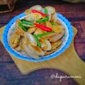 Cooksnap Norashikin Rahmat semasa beliau membuat Retak Seribu Goreng Pedas.