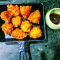  Chef Richa pathak. का कुकस्नैप जब उन्होंने साबुत मूंग के पकौड़े (Sabut Moong ke Pakode recipe in hindi) बनाया था।