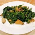 不愛煮不愛吃卻必須煮必須吃的不不媽煮食筆記 的 古早味炒青菜佐雙菇 cooksnap