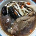 庭秀 的 蒜頭香菇雞湯 cooksnap