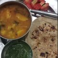 Ruhi Verma का कुकस्नैप जब उन्होंने आलू मटर और टमाटर की सब्जी (aloo matar aur tamatar ki sabzi recipe in Hindi) बनाया था।