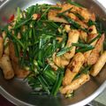 BessCiou 的 韭菜花炒甜不辣 cooksnap