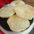 Anjana Sahil Manchanda का कुकस्नैप जब उन्होंने लूची(Luchi respi in hindi) बनाया था।