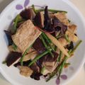 Rubby Hu 的 蘆筍炒豆包 cooksnap