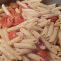 Cooksnap από chrysanthi στη συνταγή Μακαρονάδα με σκόρδο, βασιλικό και ντοματάκια