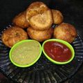 Rinku Aggarwal Goel's cooksnap of when they made Aloo bonda.