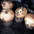 El cooksnap de Vivian Weber cuando hizo Pan dulce vegano individual con almendras y pasas de uva 🍇.