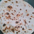 Payal का कुकस्नैप जब उन्होंने गेहूं चना की रोटी (gehu chan ki roti recipe in Hindi) बनाया था।