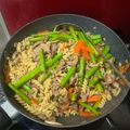 Cooksnap của Phuong “Smith” Nguyen khi họ làm theo món 🌱 Nui Xoắn Xào Măng Tây Cà Chua Chay (Vegan)