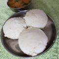 Kshama Himesh Upadhyay's cooksnap of when they made ઈડલી સાંભાર (Idli Sambhar Recipe In Gujarati).