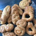 Cooksnap από cookaholic στη συνταγή Μπισκοτοκούλουρα Βανίλιας (Τα πασχαλινά κουλουράκια της γιαγιάς μου)