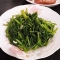 秉珊媽Plenty 的 蒜炒空心菜 cooksnap