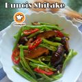 Cooksnap Nor Al Fatihah semasa beliau membuat Buncis Shitake.