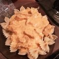 Nikolett Bozsó Cooksnap-ja, amikor elkészítette a(z) Sütőzacskóban sült csirkecomb és csirkemell receptet.