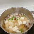 Claire Hung 的 鮭魚豆腐海帶味增湯 cooksnap