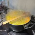 El cooksnap de Carmen Dolores Perdomo León cuando hizo Sopa de pollo con fideos Canaria olla normal y olla express.