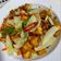 Cooksnap shafini semasa beliau membuat Ayam Goreng Kunyit.