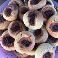 Cooksnap από Giota στη συνταγή Κουλουράκια με μαρμελάδα να λιώνουν στο στόμα... όνειρο 🤤