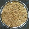Kanta Gulati का कुकस्नैप जब उन्होंने नमकपारे (Namkpare Recipe In Hindi) बनाया था।