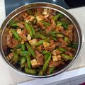 รูป Cooksnap ของ Ha-LinG' Sunisa เมื่อเขาทำ ผัดพริกแกงถั่วฝักยาวหมูชิ้น (Stir fried pork and green yardlong bean with red curry paste)