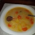 Nagy Enikő Cooksnap-ja, amikor elkészítette a(z) 957. Krumplis sárgarépás kolbászos tejfölös leves habarással ! receptet.