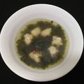 彭台秀 的 魚丸海帶芽湯(簡單料理) cooksnap