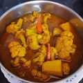 Sumana Mukherjee's cooksnap of when they made আলু ফুলকপির ডালনা (aloo phulkopir dalna recipe in Bengali).