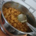 Roshni Tayal का कुकस्नैप जब उन्होंने मटरा चाट (Matra chaat recipe in hindi) बनाया था।