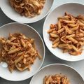 El cooksnap de @tesa.cuina cuando hizo Macarrones Boloñesa y Verduras “on pot pasta”.
