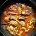 Bipasha Ismail Khan's cooksnap of when they made চিকেন দিয়ে ফুলকপি (chicken diye foolkopi recipe in Bengali).