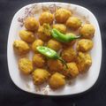 Rekha Vora's cooksnap of when they made મિક્સ દાળ ના દાળવડા (mix dal pakoda racipe in gujarati).