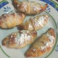 El cooksnap de Carolina Grimaldi cuando hizo Medialunas con masa pascualina rellenas de dulce de leche.