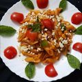 Soni Mehrotra का कुकस्नैप जब उन्होंने स्पाइसी रेड सॉस पास्ता विथ ब्रोकोली (spicy red sauce pasta with broccoli recipe in Hindi) बनाया था।