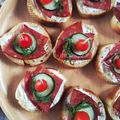 Cooksnap Ell Sakimin semasa beliau membuat Beef Salami + cucumber crostini #phoPbyLiniMohd.