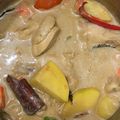 Cooksnap shy semasa beliau membuat Kurma ‘ Ayam.