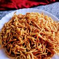 Madhvi Dwivedi का कुकस्नैप जब उन्होंने बेसन की नमकीन सेव (besan ki namkeen sev recipe in Hindi) बनाया था।