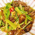 姚佩妘 的 芹菜炒雞心 cooksnap