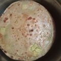 Anshu Srivastava का कुकस्नैप जब उन्होंने तवा आलू पराठा (tawa aloo paratha recipe in Hindi) बनाया था।