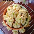 Cooksnap dari Mamah Galang untuk resep Double Milky Cookies, lumer dan so milky😋😋😋