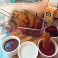 Ghazala Israr's cooksnap of when they made Badi hari..triangle cheese mirch pakora 😋😋😋.