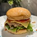 รูป Cooksnap ของ June Sorada เมื่อเขาทำ Hamburger แบบง่าย