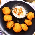 Chandra kamdar का कुकस्नैप जब उन्होंने टमाटर के पकौड़े (Tamatar Ke Pakode Recipe In Hindi) बनाया था।