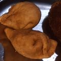  Chef Richa pathak. का कुकस्नैप जब उन्होंने आलू मटर मिनी समोसा(aloo matar ka mini samosa recipe in hindi) बनाया था।