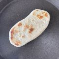 El cooksnap de poramoralhambre cuando hizo Naan Indio de Ajo al sartén.