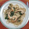 El cooksnap de LuzMa SG cuando hizo Spaghetti con espinacas y camarones.