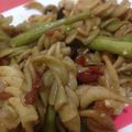 El cooksnap de Arol cuando hizo Pasta con espárragos, tomate seco y aceitunas negras 🍝.