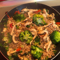 El cooksnap de Alexis Valdez cuando hizo Brócoli, arroz, pollo y champiñones aromatizado con salsa de soja.