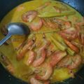 Cooksnap Nadiah Abusamah semasa beliau membuat Udang Masak Lemak Cili Api.